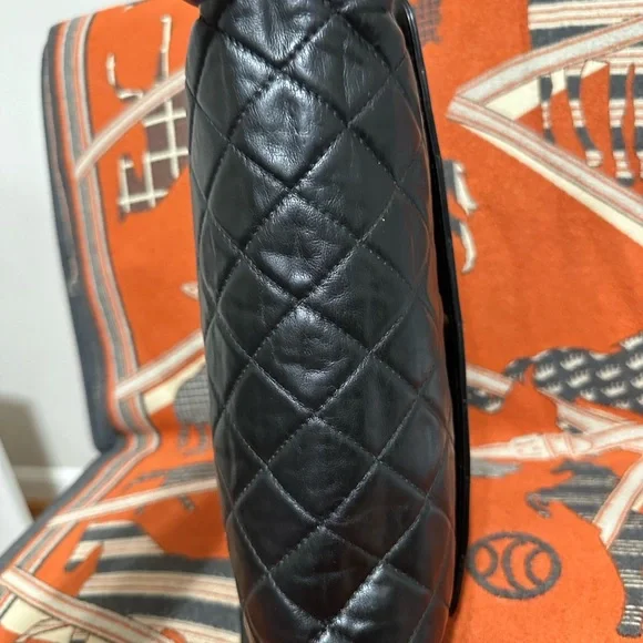 CHANEL ❤️🌟CLASSIC VINTAGE FLAP LAMBSKIN BAG⭐️ - Picture 7 of 12